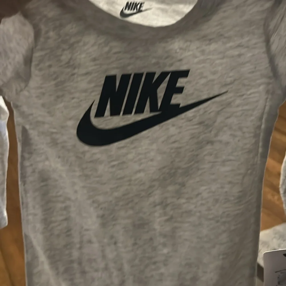 Nike onesie - Picture 1 of 6